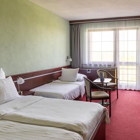 Orea Resort Panorama Moravsky Kras Blansko Exterior photo