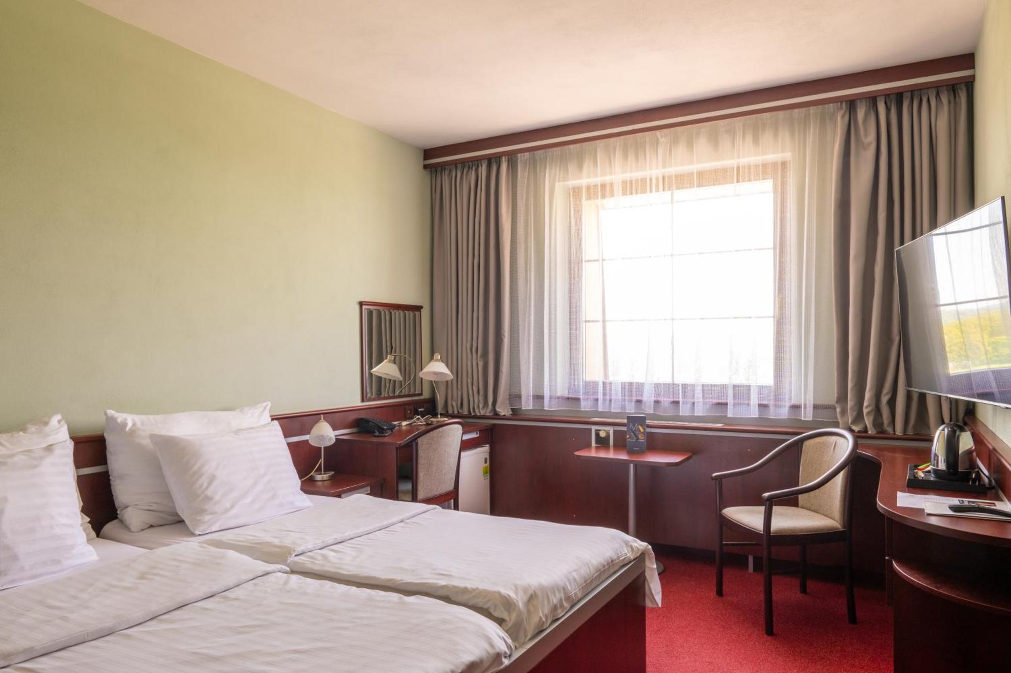 Orea Resort Panorama Moravsky Kras Blansko Exterior photo
