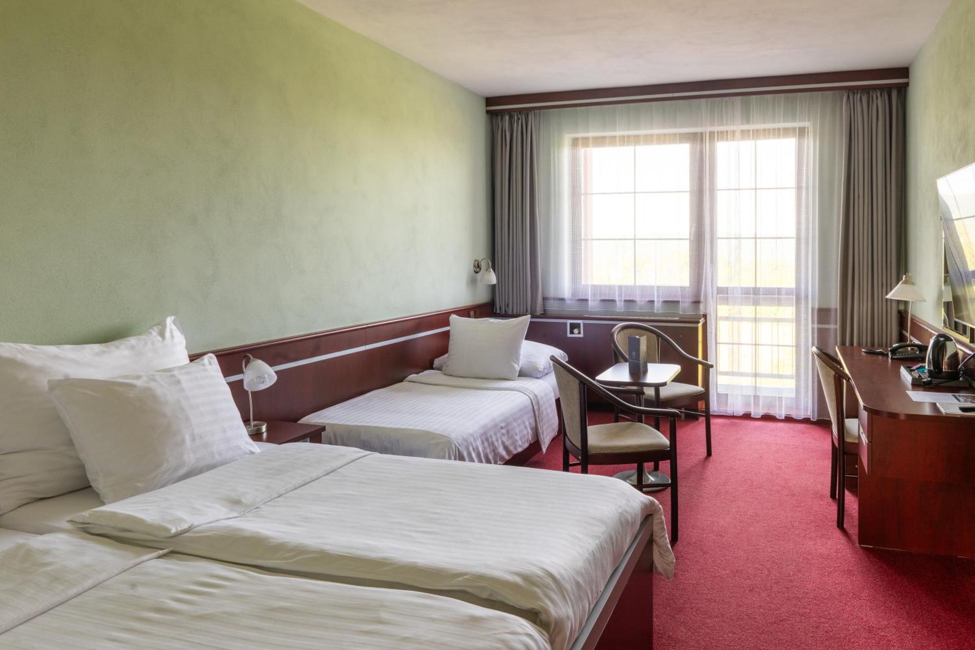 Orea Resort Panorama Moravsky Kras Blansko Exterior photo